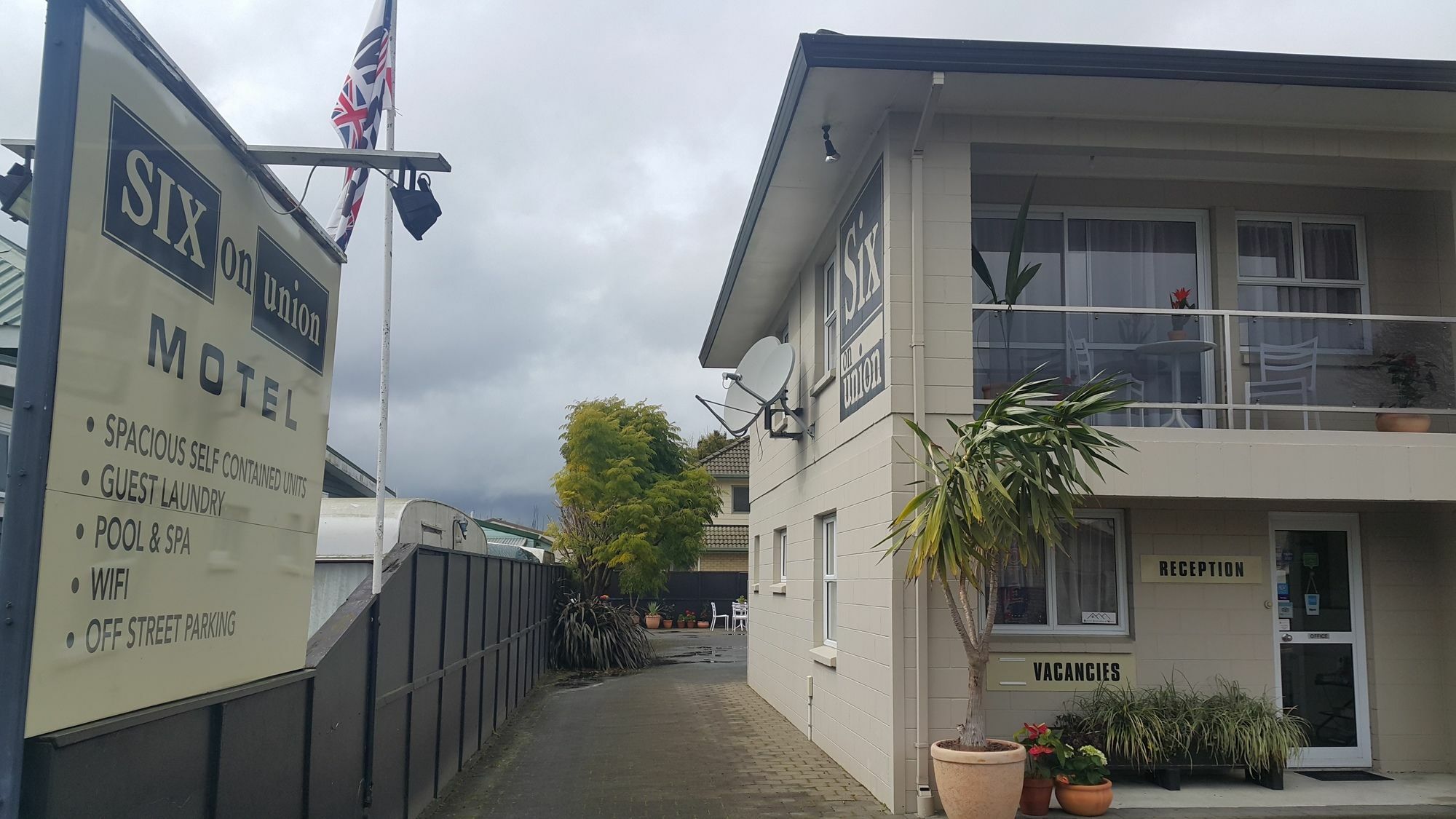 Six On Union Motel Rotorua Ngoại thất bức ảnh